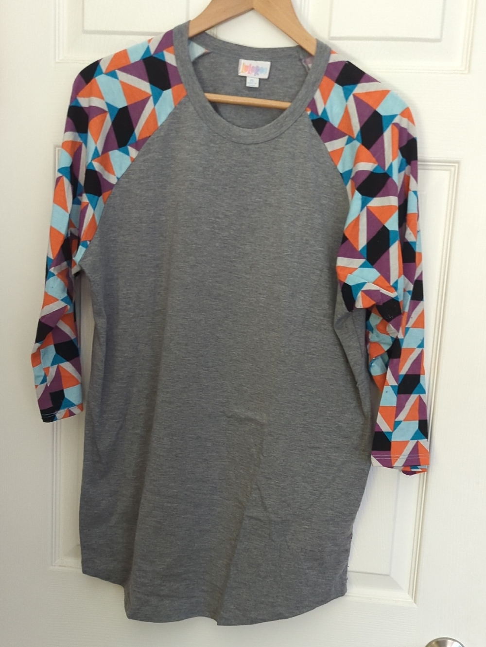 LuLaRoe Randy Gray Tee